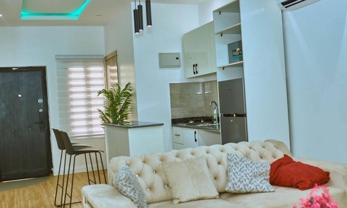 Ikoyi Apartamento | “Tee’s Apartment: Cozy living right in the heart of Ikoyi”.
