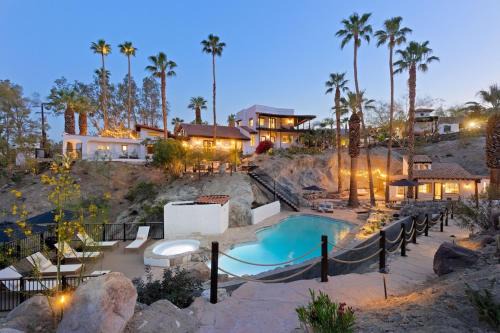 Palm Desert Casa | Television Host and Designer Bobby Berk Invites You To His Desert Oasis