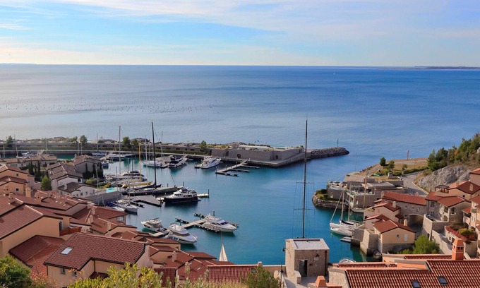 Portopiccolo Apartamento | Telgatino - with beach included