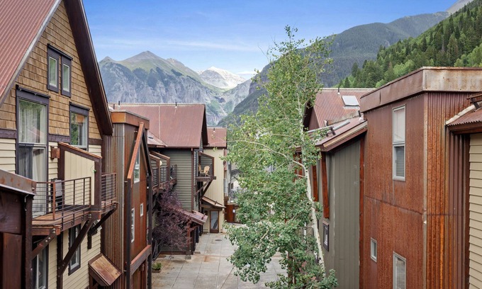 Telluride Apartamento | Telluride Resort View at Double Diamond, Ski-in/out, mountain views and hot tub!