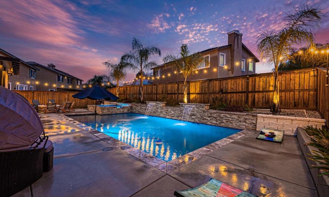 Temecula Casa | Temecula Wine Country Oasis Experience/Pool/Game room