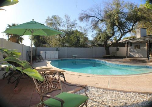 Tempe Casa | Tempe Escape with Heated Pool, Billiards & Firepit Fun