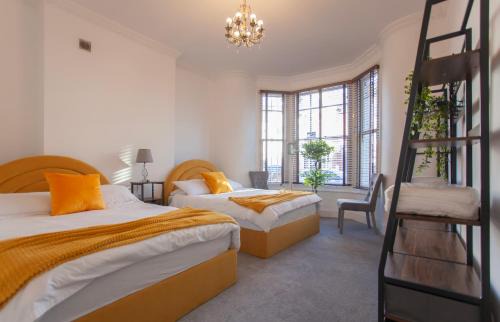 Vassall Apartamento | Templar large garden flat