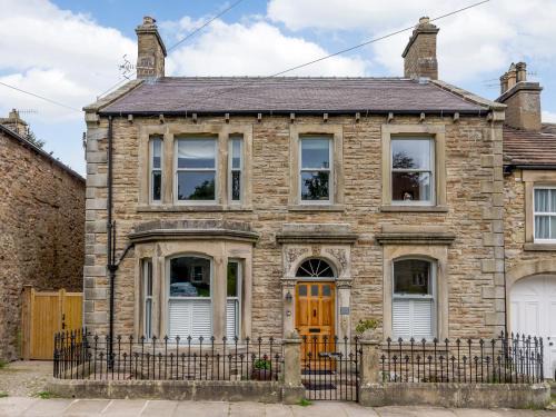 Leyburn Casa | Temple House