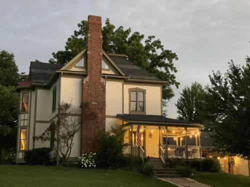 Independence Casa | Temple View Inn with Music Studio