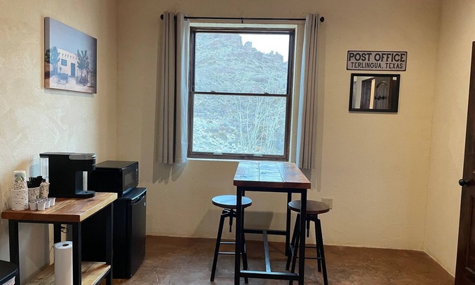 Study Butte-Terlingua Cabina | Ten Bits Ranch - Room #19 Lewis Land & Cattle Co.