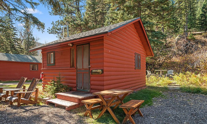 Cheyenne Crossing Cabina | Cabaña Ten Sleep By Spearfish Creek