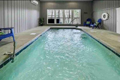 Pigeon Forge Casa | Tennessee Oasis Pool Cabin