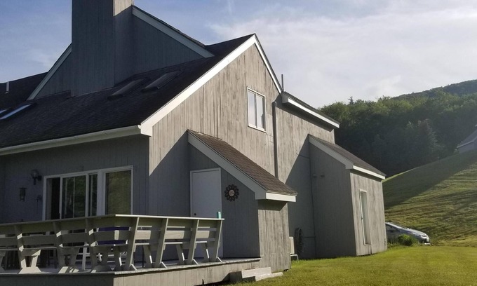 Plymouth Condominio | Tenney Mountain Condo en el corazón de las Montañas Blancas