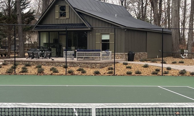 Silver Creek Casa | Tennis Bungalow close to Rome Tennis Center at Berry and Pickle Ball