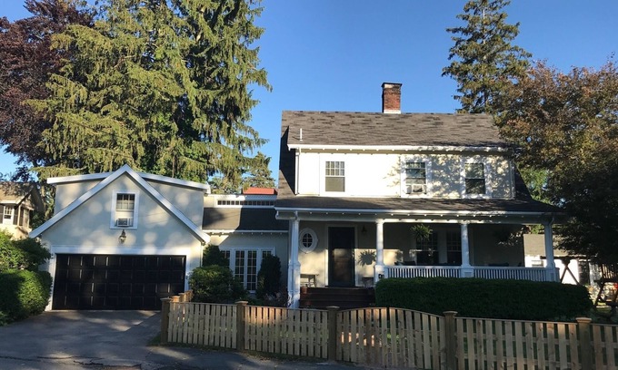 Manchester-by-the-Sea Casa | Camina a la ciudad, juega al tenis y disfruta de la playa!