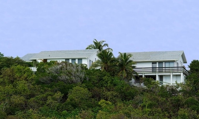 Stella Maris Villa | Tennis Villa 2 en la cima de Breezy Hill