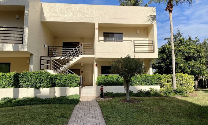 Pelican Bay Casa | Tennis Villa , beach access and amazing Pelican Bay amenities! 90 day minimum
