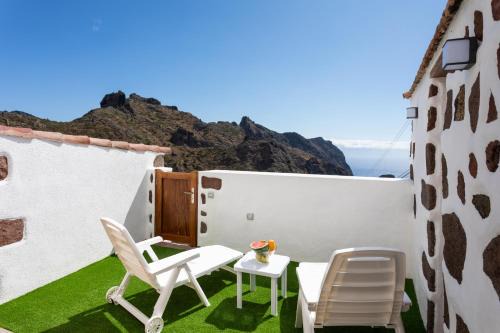 Los Carrizales Chalet De Esquí | TenoHomes The Sunset Escape in Carrizales, Masca