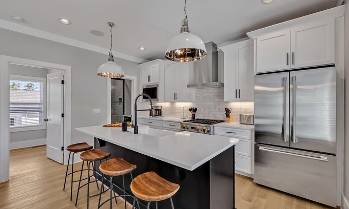 Berry Hill Cabaña | Tenor - Private Rooftop - 8 Mins to Broadway