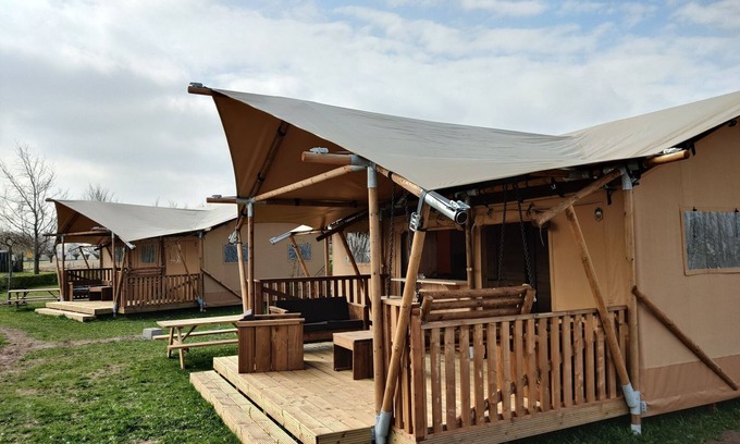 Bant Casa | Bonito alojamiento para grupos con varias tiendas glamping