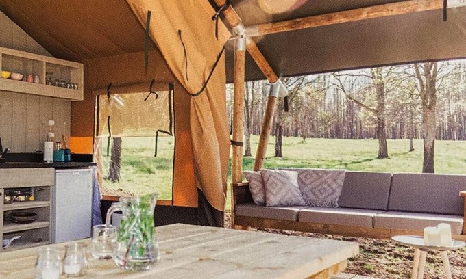 Sille-le-Philippe Chalet De Esquí | Tent Lodge Uluru, home comforts and the pleasure of outdoor living