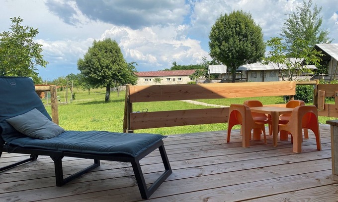 Jayac Alquiler De RV | Tente Safari Équipée, Piscine, Camping Familial, Salle de Bain Privé