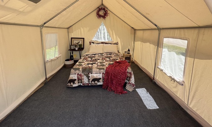Silver Point Alquiler De RV | Tentrr Signature Site - Phoenix at Defenders Retreat - Site I