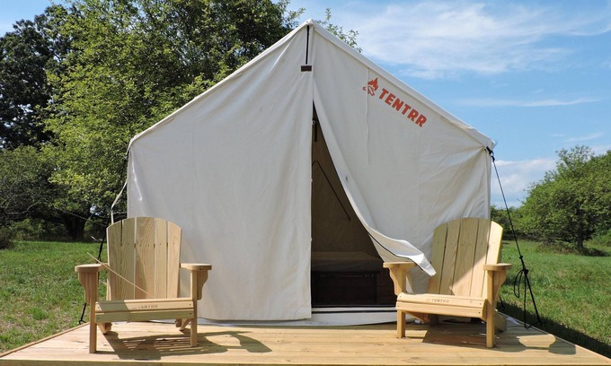 Town of Marbletown Alquiler De RV | Tentrr Signature Site - Ancient Oak in Historic Orchard Northern Spy