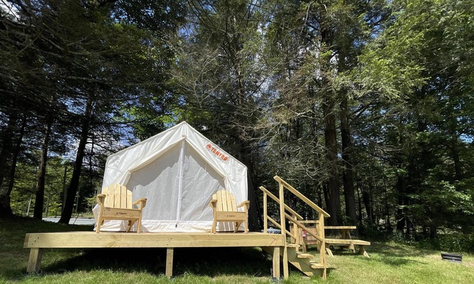 Hamlin Alquiler De RV | Tentrr Signature Site - Lakeview Glampsite "Lakeside Lounge" (G2)