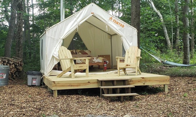 Litchfield Alquiler De RV | Tentrr - Meadow Ridge Farm Woods
