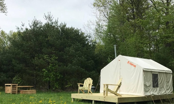North Conway Alquiler De RV | Tentrr - River's Edge Mountain Valley