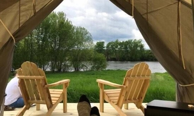Town of Easton Alquiler De RV | Tentrr - Belle Vue Pond y River Haven