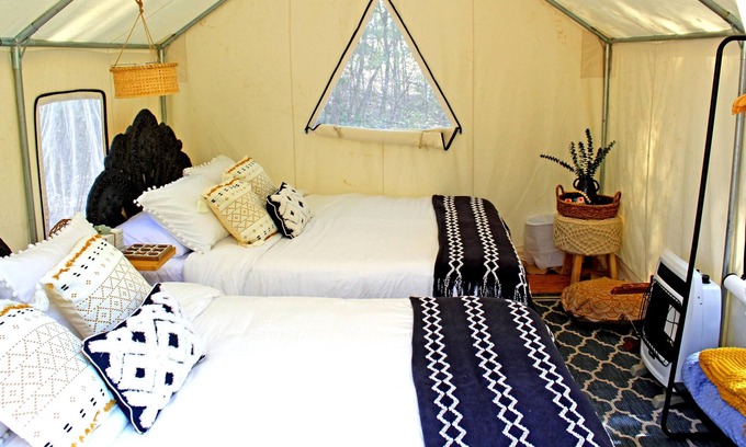 Marietta Alquiler De RV | Tentrr Signature Site - Starlight Glamping - Tent 2: Orion - Coleman Outfitted S