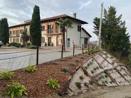 San Damiano dʼAsti Casa | Tenuta Agricola La Cava- Cantina e Agriturismo