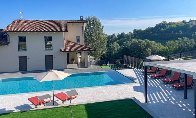 Vinchio Apartamento | Tenuta Bricco San Giorgio by Interhome