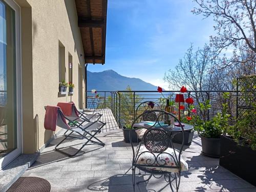 Montemezzo Apartamento | Tenuta il Sogno Ferienwohnung Bianco