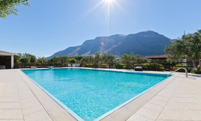 Castellammare del Golfo Villa | Villa en Castellammare Del Golfo con 5 habitaciones, capacidad 10