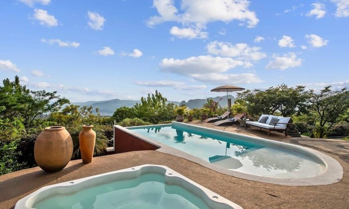 Tepoztlán Casa | Breathtaking View -Hotel-Like Gem -Pool -HotTub