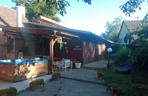 Vrdnik Cabina | Tera Nova