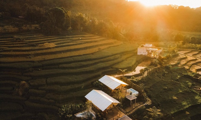 Sumatra Alquiler De RV | Teras bumi Glamping – Nature, Comfort & Culture