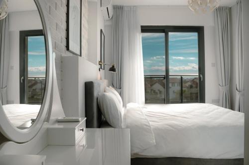 Gastria Apartamento | Terra Apartments in Caesar Blue Resort, Fixed Lunch till 3pm, Gym, Heated pool, Sauna, Kids club