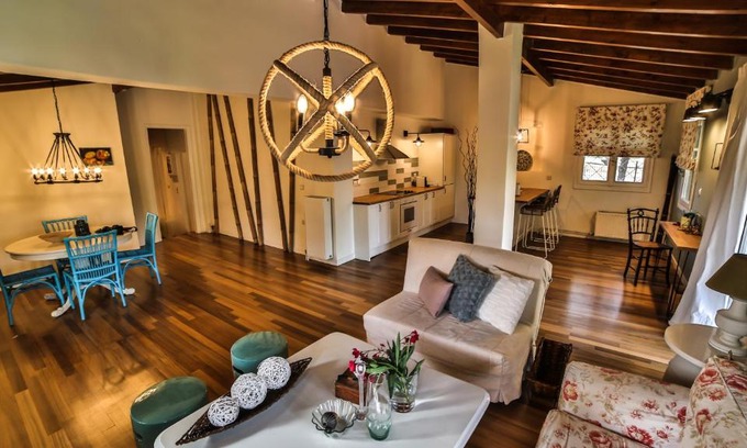 Kropia Casa | TERRA Paradiso w/ basketball court