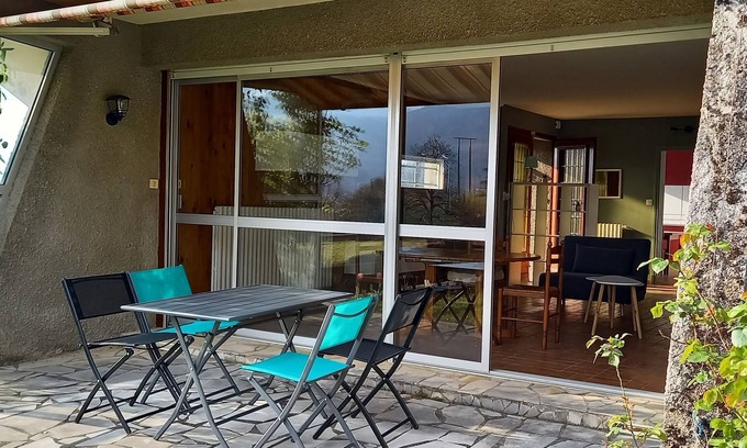 Bagneres-de-Bigorre Apartamento | Terrace, Garden, Apartment 80m², mountain view, wifi, office