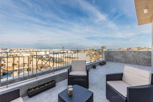 Msida Apartamento | Terrace View - A Stylish Two Bedrooms Penthouse AC-WIFI