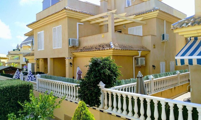 Monte Faro Casa | Chalet adosado en Santa Pola cerca de la playa VT-467909-A