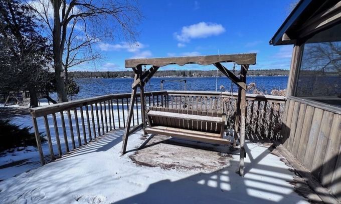 Bobcaygeon Cabaña | Terrapin Station Cottage on Pigeon Lake