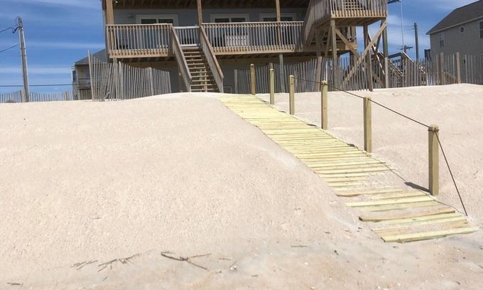 Surf City Casa | Terrapin Station: Casa frente al mar para alquiler de vacaciones, Se aceptan mascotas, Capacidad
