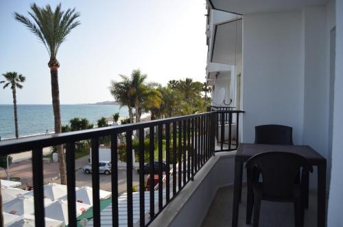 Caleta de Velez Apartamento | Terrasol Pirámides Puerto Blanco