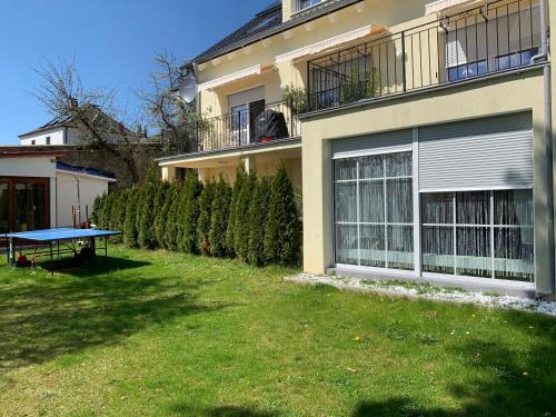 Estenfeld Apartamento | Terrassenwohnung in Estenfeld bei Würzburg