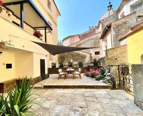Seravezza Casa | Terratetto nel borgo medievale