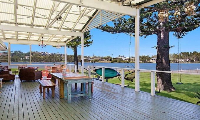 Terrigal Casa | TERRIGAL LAKEHOUSE - WATERFRONT SERENITY