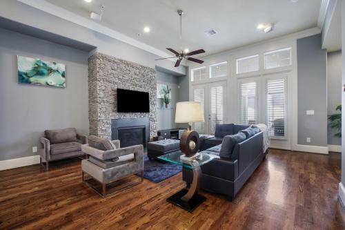 Riverside Terrace Casa | Tesla-Charger TX Medical Ctr Sleeps 7 5 beds