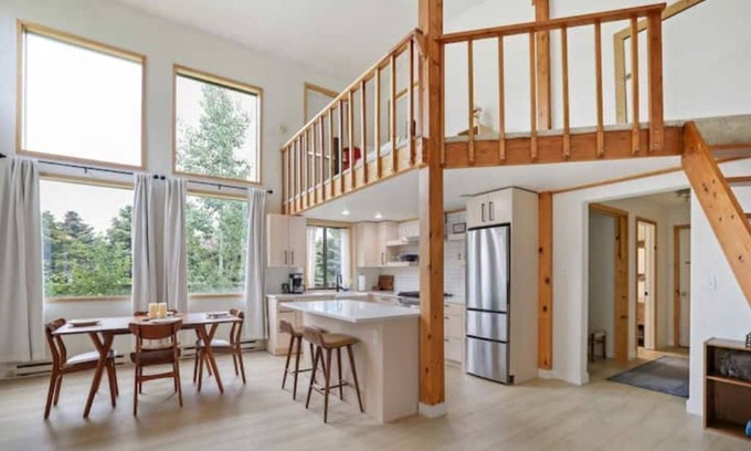 South Park Casa | Teton Cabin- Free Bikes/ Paddle Boards/ Kid Gear