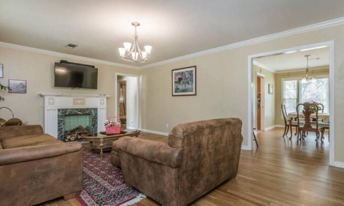 Amarillo Casa | Texas Adventures Await! Sweet 3BR Home Sleeps 8